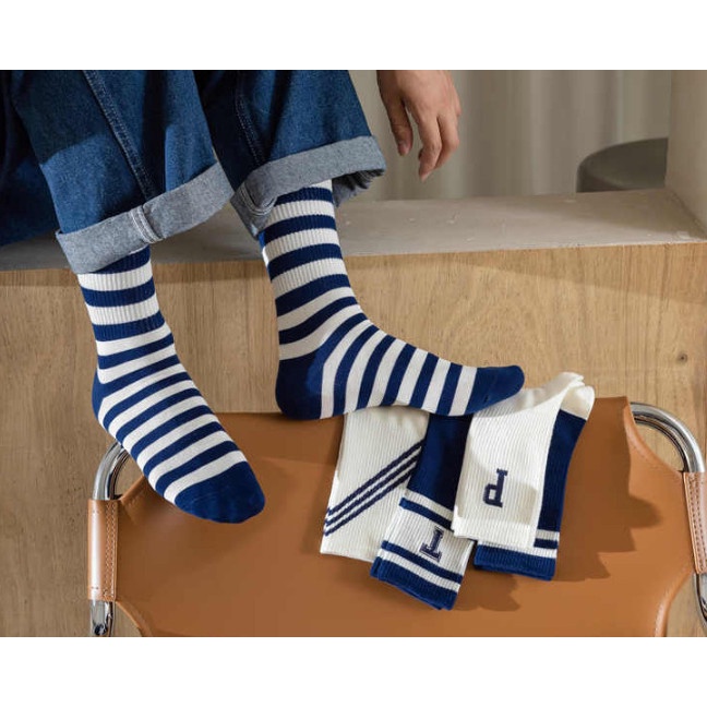 Vớ Tất cổ cao Unisex chữ P, T phong cách thể thao, trẻ trung và năng động.