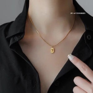 Dây chuyền nữ unisex titan lucky 7 mạ vàng 18K không gỉ