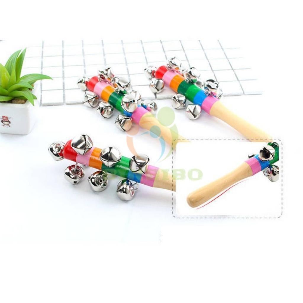Đồ chơi xúc xắc lục lạc cán gỗ cầm tay bảy sắc cầu vồng cho bé - Binbibo