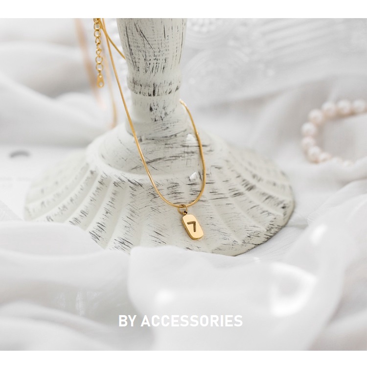 Dây chuyền nữ unisex titan lucky 7 mạ vàng 18K không gỉ