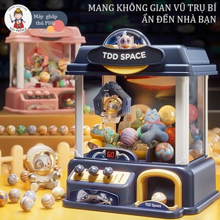 MÁY GẮP THÚ KUROMI SIZE LỚN ĐIỀU KHIỂN TỪ XA PHI HÀNH GIA VŨ TRỤ NHẠC ĐÈN KÈM THEO NHIỀU THÚ BÔNG QUẢ ĐỊA CẦU