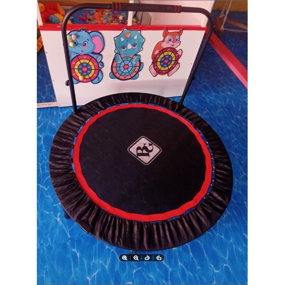Ảnh BG-Sàn nhún tập thể dục Trampoline khung thép mẫu mới nhất có tay bám an toàn ,dành cho mọi lứa tuổi 4