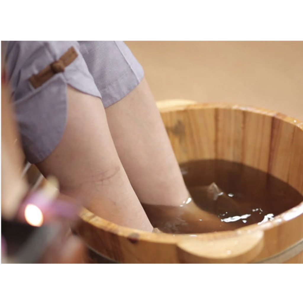 Muối ngâm chân thảo dược JINDO 500g tác dụng hỗ trợ ngủ ngon thư giãn mệt mỏi giảm đau nhức xương khớp.