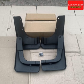 Chắn Bùn Mitsubishi Outlander 2015-2019 Chất liệu Nhựa Dẻo Tặng kèm Ốc Vít ,Bộ 4 Chiếc Hàng Loại 1