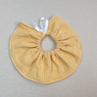 Yếm ăn dặm cổ tròn chính hàng Mily vải xô muslin.