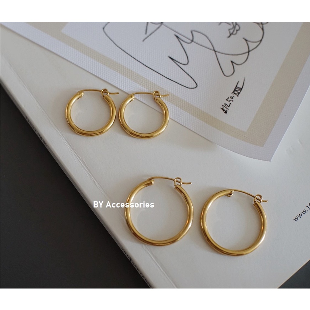 Bông tai nữ titan tròn nhiều size mạ vàng 18K không gỉ (1 ĐÔI)
