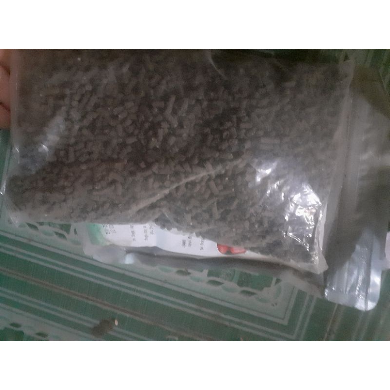 1 kG Phân Bón Hữu Cơ Làm Quà Tặng, Có Teem hoặc Không Teem ( (CÓ HẾT HẠN) bón bình thường ạ