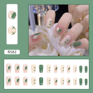 Các mẫu Nail box móng tay giả 24 móng form ngắn hoạ tiết cute