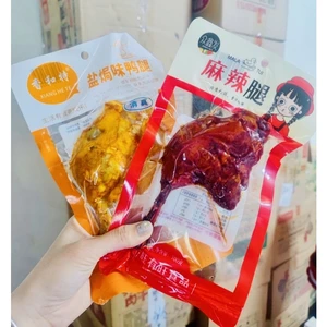 một chiếc đùi vịt muối ăn liền 100gr thơm ngon