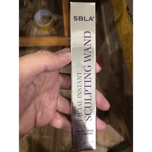 Facial Instant Sculpting Wand - SBLA Facial Instant Sculpting Wand sử dụng các thành phần cô đặc giải phóng theo thời gi