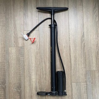 Bơm xe bằng tay có đồng hồ K-3038 Kapusi dây dẫn cao su chất lượng tốt bền bỉ