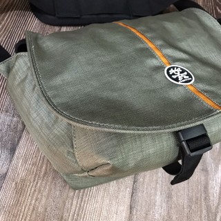 Túi máy ảnh crumpler bettyboy 4000 Camera Bags. Túi đựng máy ảnh đeo chéo có vách ngăn chống sốc chất vải chống nước
