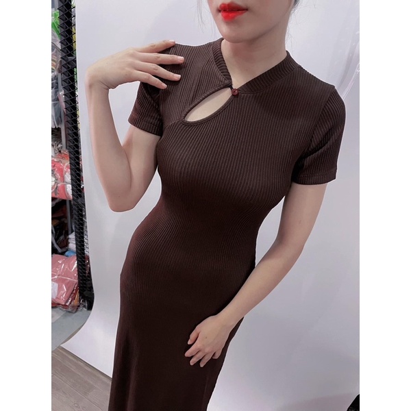 Đầm body cổ trụ khoét giọt nước siêu tôn dáng xinh xắn thời trang