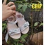 sandal bé gái dép quai hậu cho bé siêu nhẹ đế dẻo êm chân da PU mềm thời trang hè QCCC full hộp trắng hồng 18210