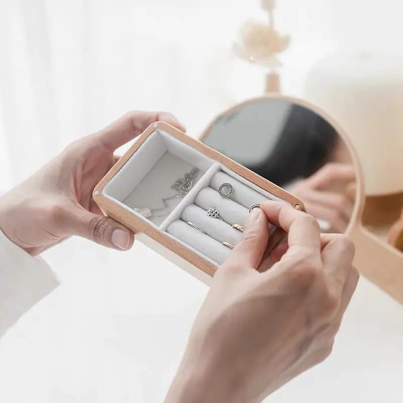 Casegrace Hộp Đựng Trang Sức Bằng Gỗ Từ Tính Phối Nhung Sang Trọng Tiện Dụng Ốp