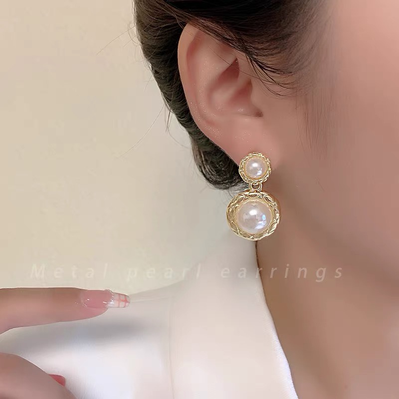 Kẹp Tai Ngọc Trai Trắng Dát Kim Cương Mắt Mèo - Phụ Kiện Thời Trang Nữ Mới