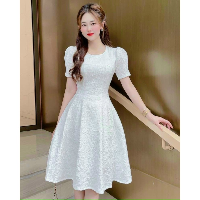 [3.3 Sales Freeship] Đầm đi tiệc gấm hoa nổi xoè bồng cao cấp màu trắng sang chảnh, đầm đi cưới cổ tròn tay phồng dx