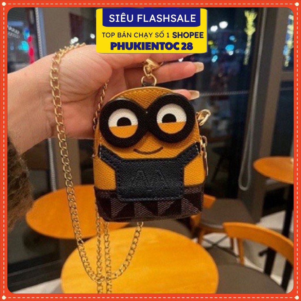 Túi Đeo Chéo Minion: Bạn là fan của Minion? Hãy cùng ngắm nhìn những sản phẩm túi đeo chéo của Minion đáng yêu và hài hước. Những chiếc túi này sẽ giúp bạn trở nên thời trang hơn và thể hiện phong cách trẻ trung, năng động của bản thân.