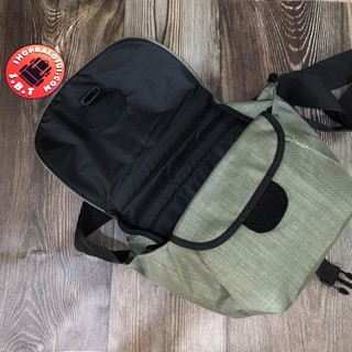 Túi máy ảnh crumpler bettyboy 4000 Camera Bags. Túi đựng máy ảnh đeo chéo có vách ngăn chống sốc chất vải chống nước