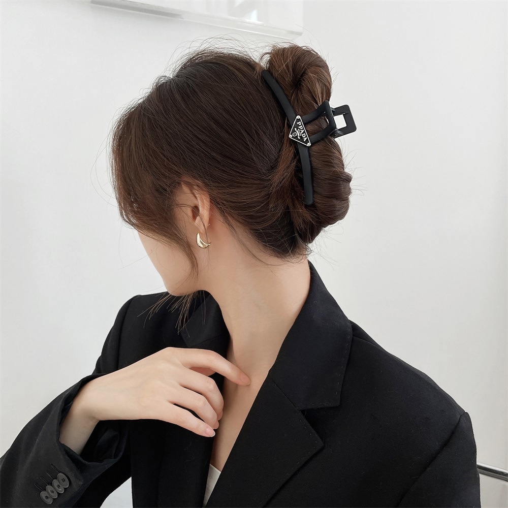 Kẹp Tóc Hình Cá Mập / Tam Giác Thiết Kế Mới Đơn Giản Thời Trang