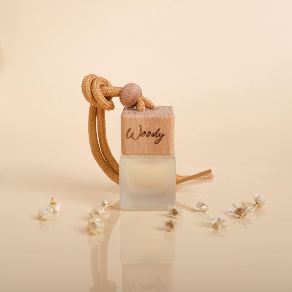 Tinh Dầu Nước Hoa Treo Xe / Tủ Quần Áo Letitia Hương Woody Giúp Khử Mùi, Chống Say Xe, Thư Giãn