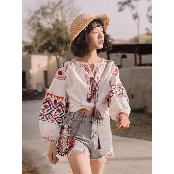 ÁO PULL Thổ Cẩm Vintage Sẵn 2 Màu Đỏ Trắng Thời trang Du Lịch Đi Phượt