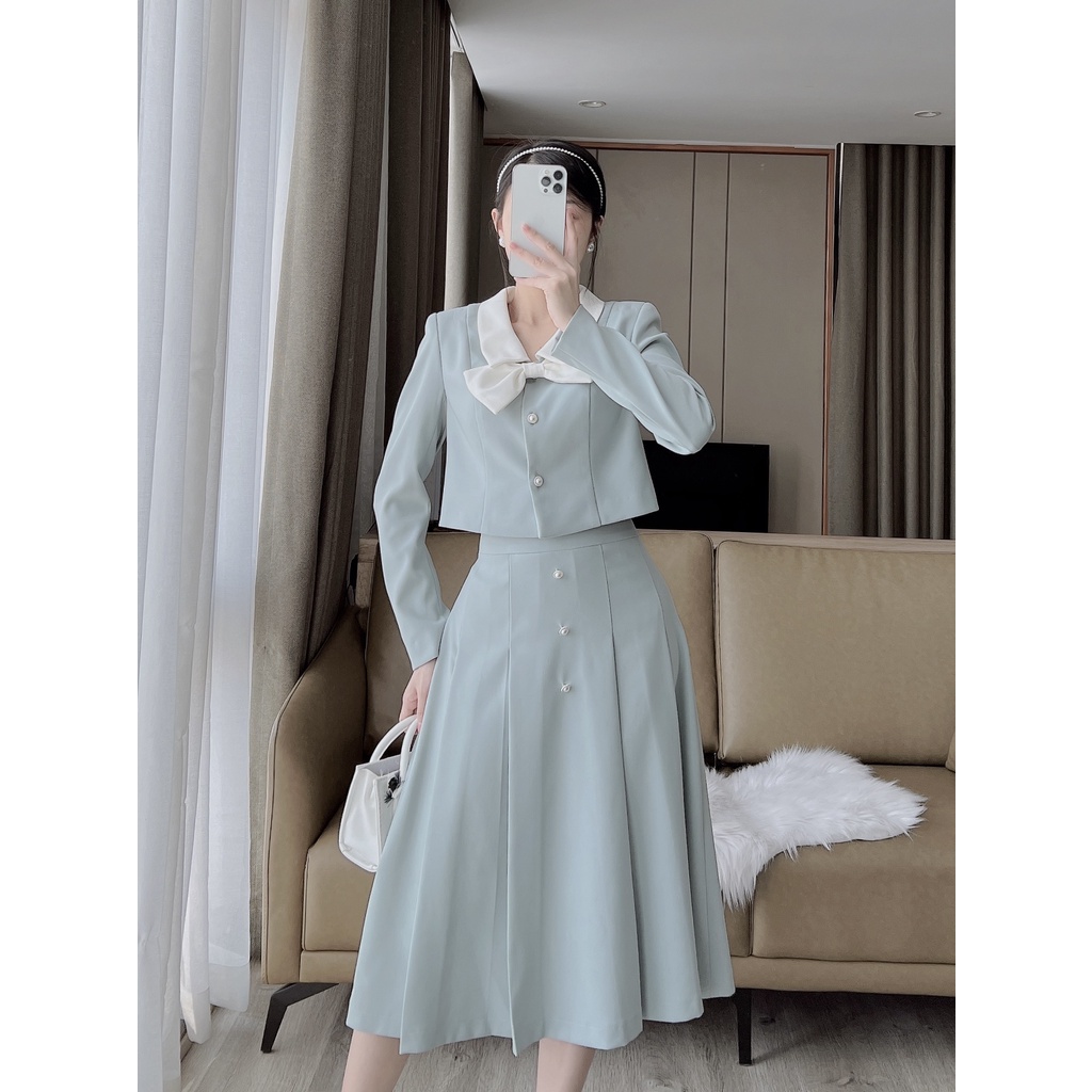 Ảnh De Leah - Áo Croptop Nơ Cổ & Chân Váy Midi Cúc Trước - Thời Trang Thiết Kế 3