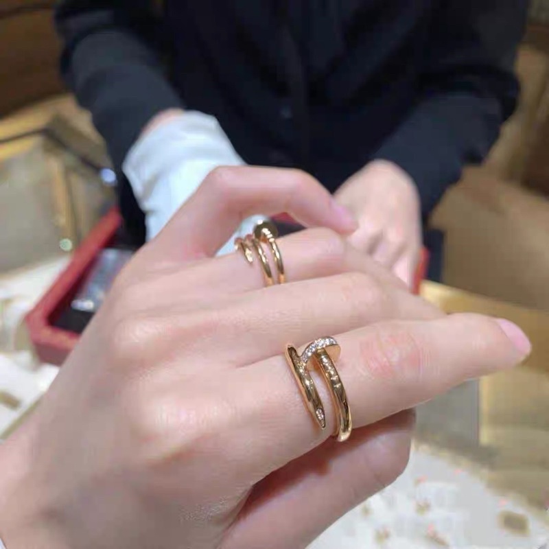 Nhẫn titan nam nữ unisex dạng đinh đính đá không gỉ