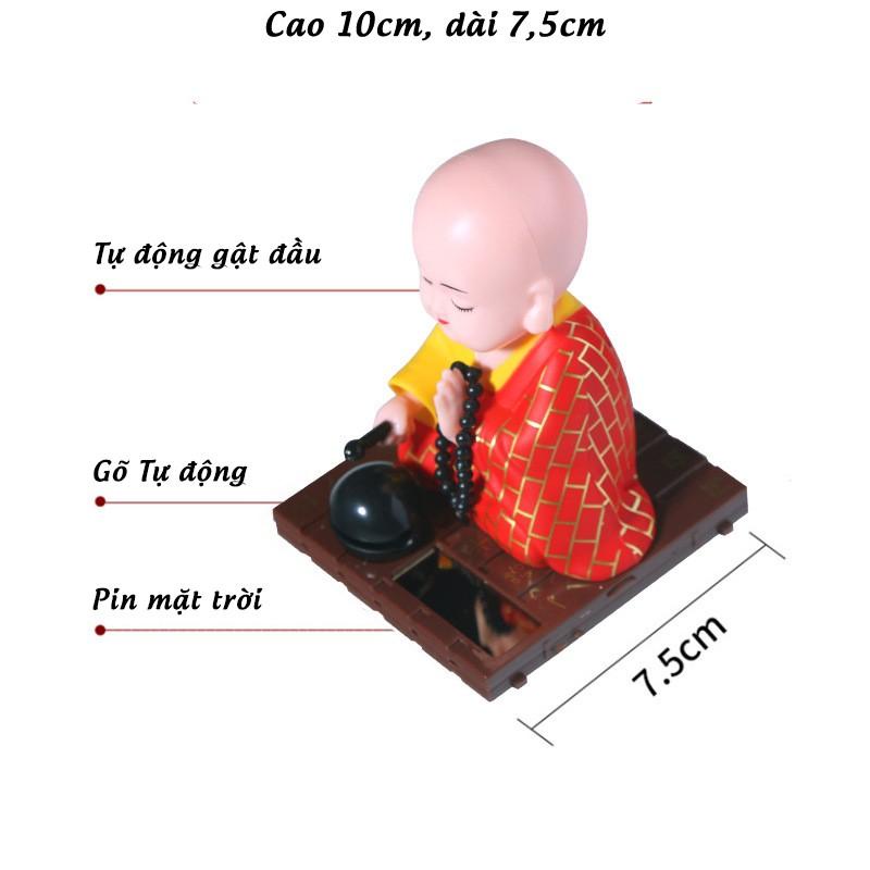 Tượng Chú Tiểu Gõ Mõ Năng Lượng Mặt Trời Trang Trí Taplo Xe Hơi, Phòng Làm Việc Hút Hút Tài Lộc Bình An