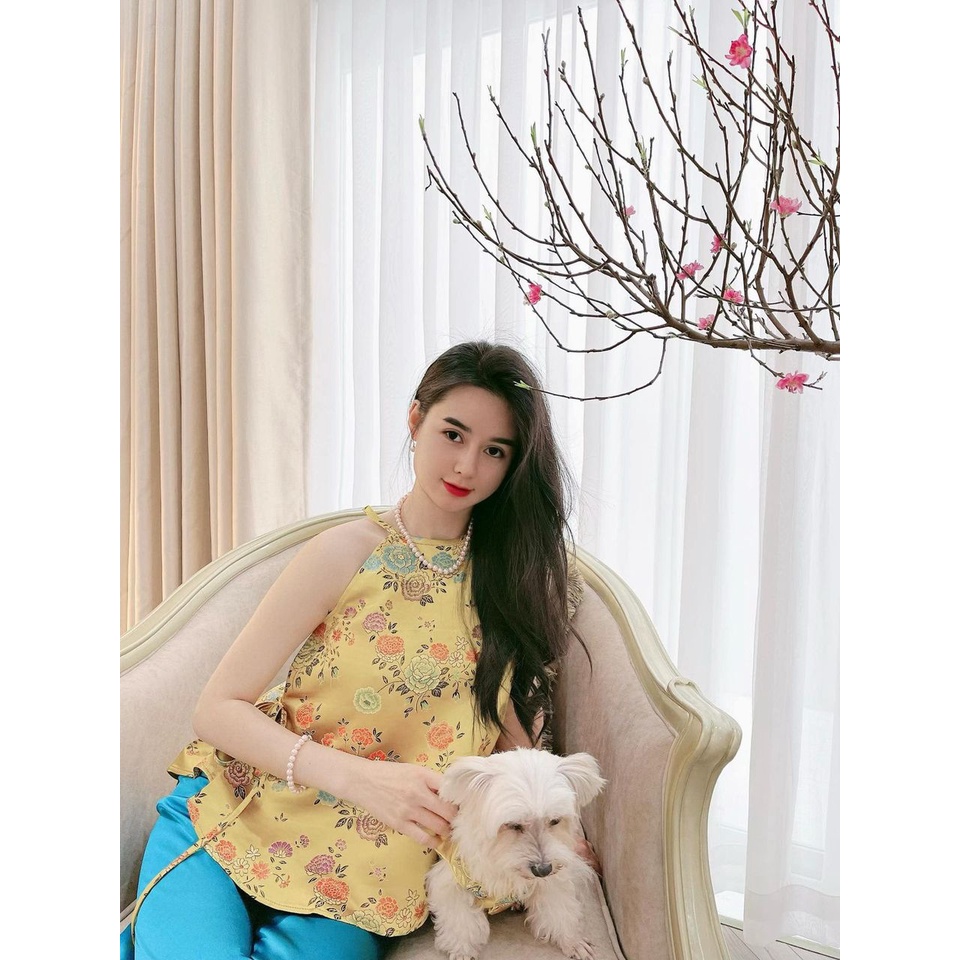 Áo Yếm Gấm The Kat House nhẹ nhàng, thanh lịch, tôn dáng, có cúc khuy cài sau