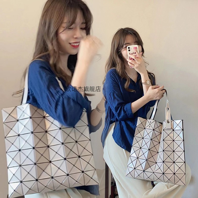 Túi đeo vai nữ 6x6 túi nách kim cương hình học
