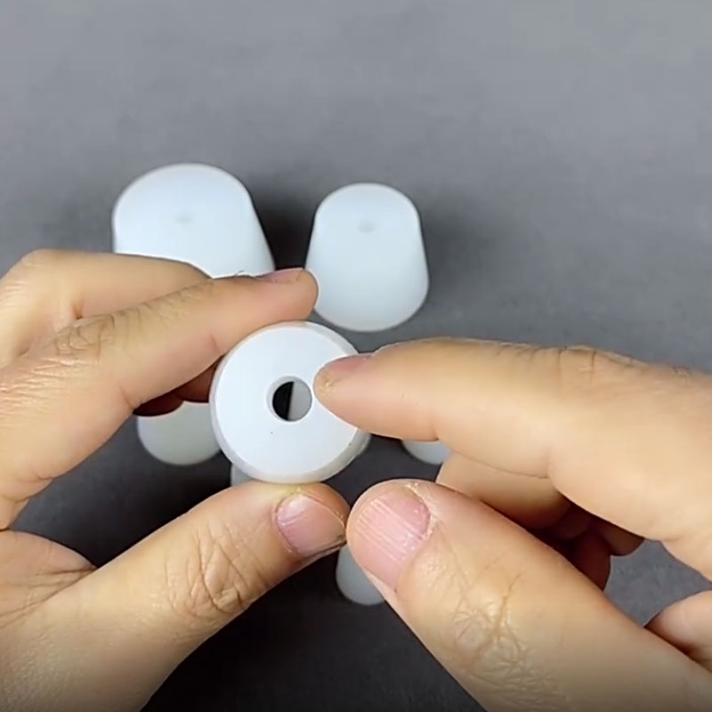 Nút chặn lỗ ống silicon hình nón có lỗ