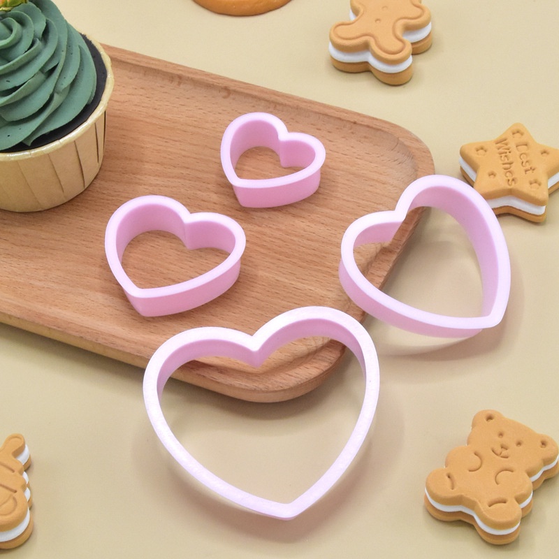 Set 4 Khuôn Làm Bánh Quy Tạo Hình Trái Tim Dễ Thương