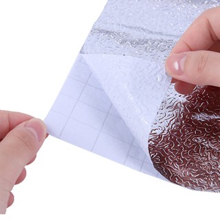 Cuộn giấy bạc dán bếp chống thấm, decal dán tường cách nhiệt bền đẹp tiện lợi
