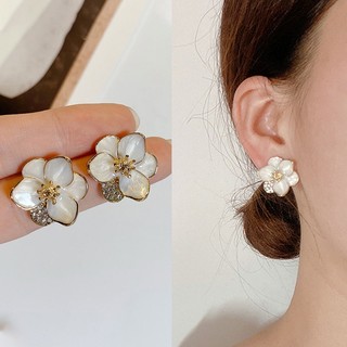 Khuyên Tai Hàn Quốc Thiết Kế Mới Cao Cấp Hình Cánh Hoa Phong Cách Niche