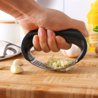 Dụng Cụ Nghiền Tỏi Bằng Thép Không Gỉ