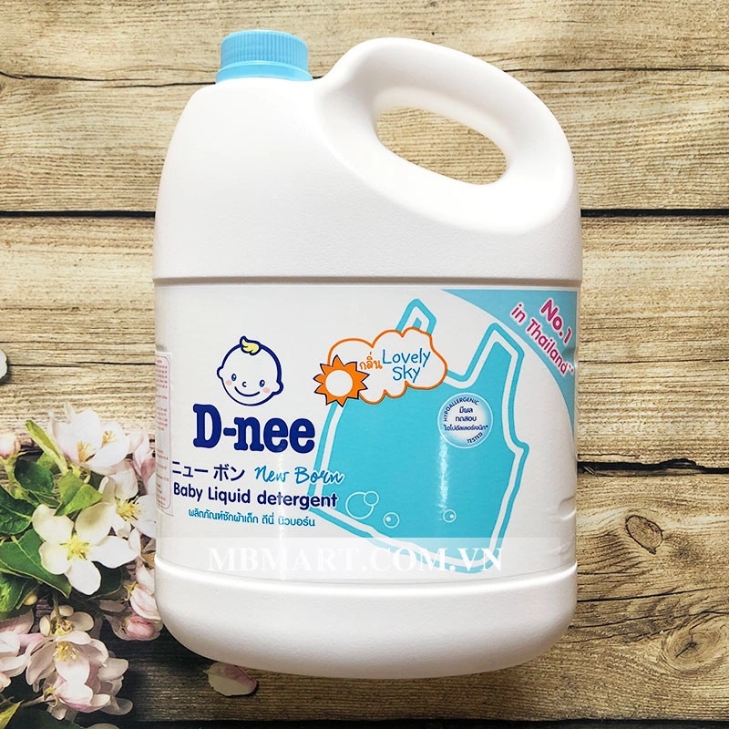 Nước giặt quần áo em bé Dnee 3000ml