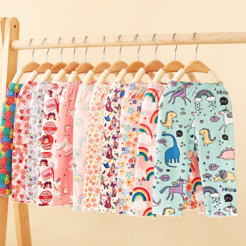 Quần Bé Gái Mùa Hè Trẻ Em Quần Crop Mùa Hè Hoạt Hình Bé Gái Mùa Hè Lụa Sữa Legging Mỏng Ngoài Mặc Quần Thường Ngày