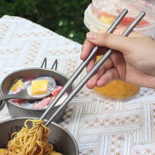 Đôi Đũa Titan Không Trơn Hình Tròn & Vuông Di Động Cho Ăn Uống Ngoài Trời