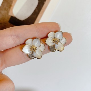 Khuyên Tai Hàn Quốc Thiết Kế Mới Cao Cấp Hình Cánh Hoa Phong Cách Niche