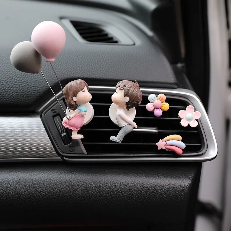 Ô tô Air Vent Doll Trang trí hạt nước hoa Phụ kiện nội thất Sẵn sàng giao hàng tại Thái Lan Giao hàng nhanh