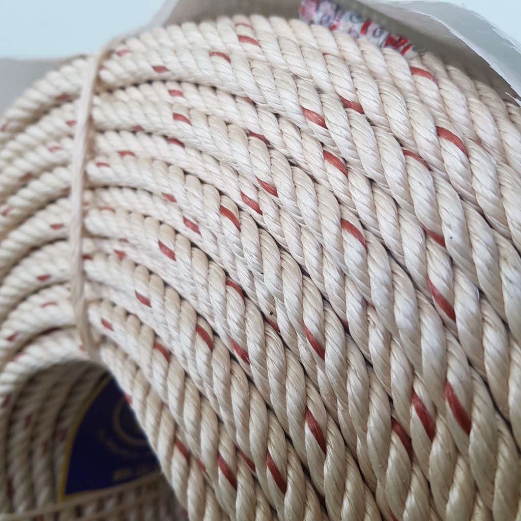 1kg dây thừng pp chịu lực tốt size 6mm. dùng kéo mái che, căng bạt, dây kéo máy tời xây dựng