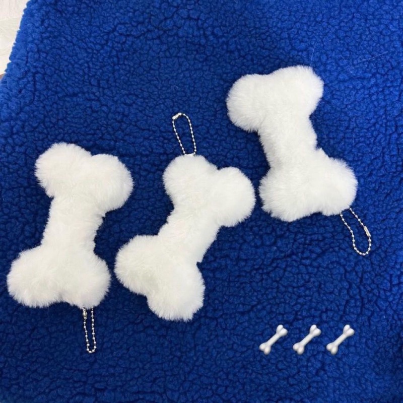 Mặt dây chuyền xương chó con sang trọng màu trắng / búp bê nhỏ dễ thương sáng tạo cho cặp đôi & túi & chìa khóa ô tô / bé gái kawaii búp bê sang trọng mềm mại túi đi học treo đồ trang trí / phụ kiện trang trí móc khóa