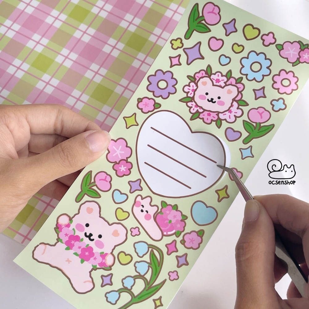 Vở B5 Ốc Sên bìa Caro kèm sticker