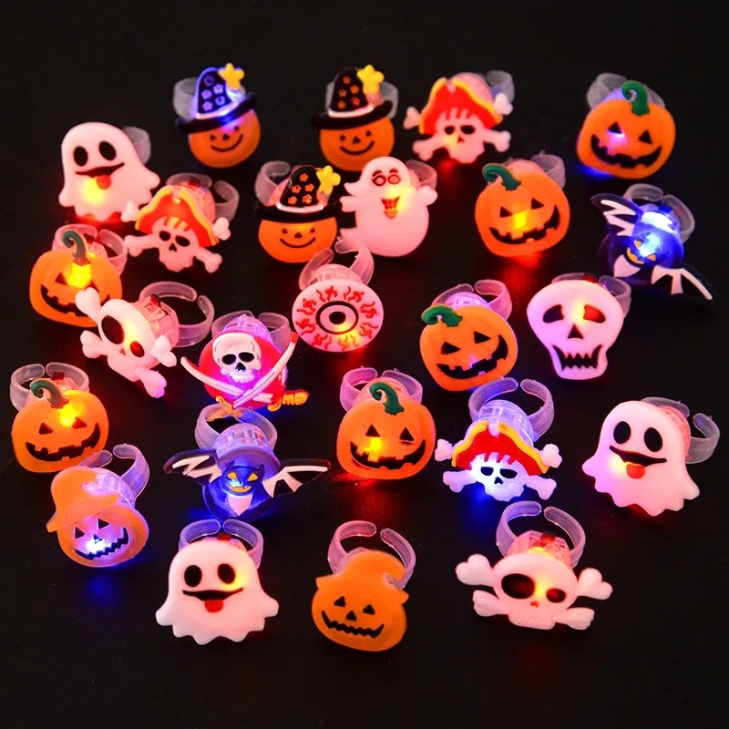 Set 10 Nhẫn Halloween Phát Sáng Hình Đầu Lâu / Bí Ngô Dễ Thương Cho Bé