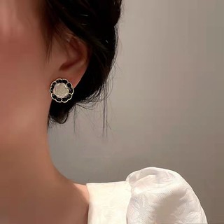 Bông Tai Hình Hoa Trà Phong Cách Retro Đơn Giản Độc Đáo