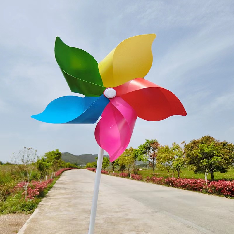 Chong chóng nhựa nhiều màu cầm tay – chong chóng 4 cánh, 5 cánh trang trí mầm non, trường học, khu vui chơi, siêu thị