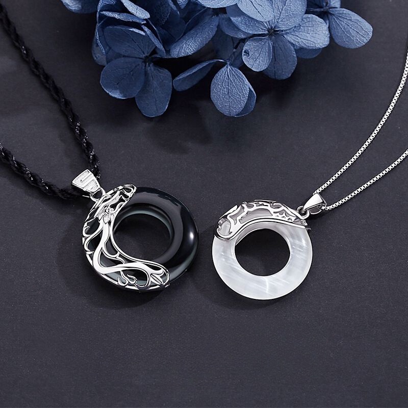 Cặp Dây Chuyền Hình Mặt Trời Mặt Trăng Phong Cách retro Đơn Giản Độc Đáo Cho Nam Nữ