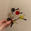 Kính râm gọng tròn nhỏ SQ Retro dành cho nữ kính màu đỏ có dây chuyền kính râm đa năng chống tia cực tím
