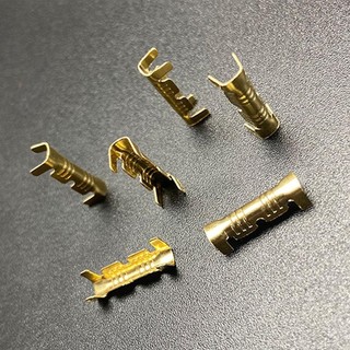 [Vận chuyển nhanh] THEHOMECO 50 / 100 / 200 chiếc Tab dây màu vàng Đầu nối dây Fascia